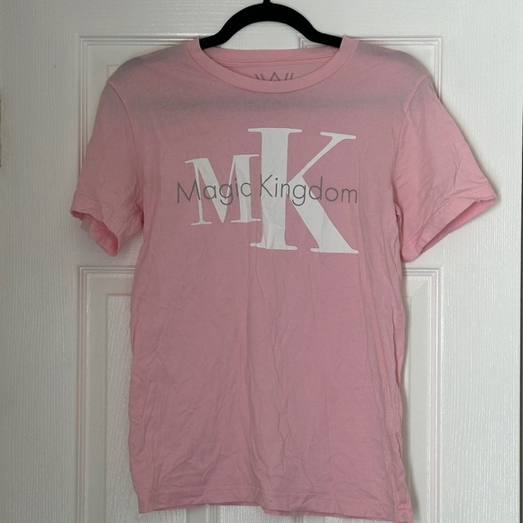 Walt's World Disney Magic Kingdom Pink T-Shirt Size Small Women's - Picture 1 of 3